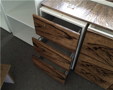 L Shaped Durable Functional Wood Veneer Kitchen Cabinet